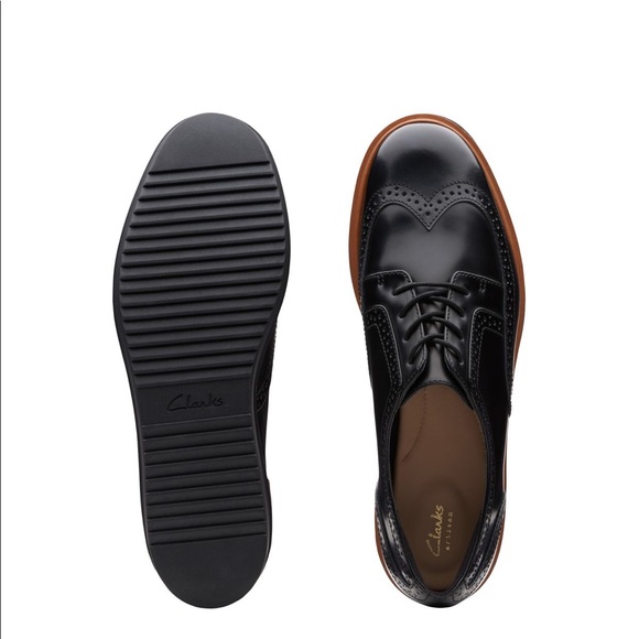 Clark’s brogues size 10 black leather lace up - Picture 6 of 7